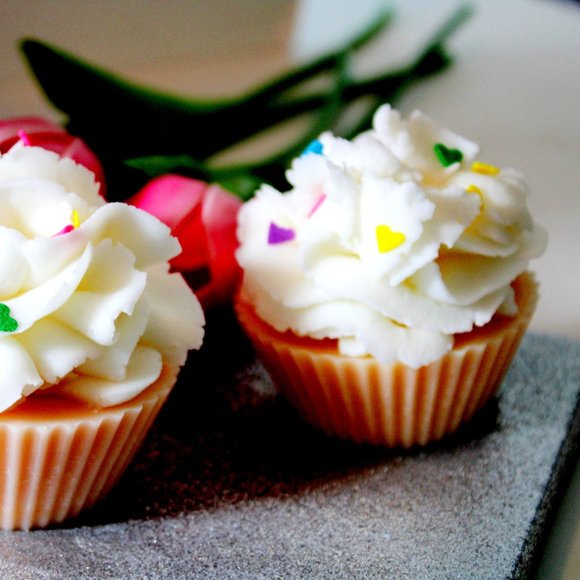 Other - Warm Vanilla Butter Cream Cupcake Birthday Confetti Hearts Scented Soy Wax Melts